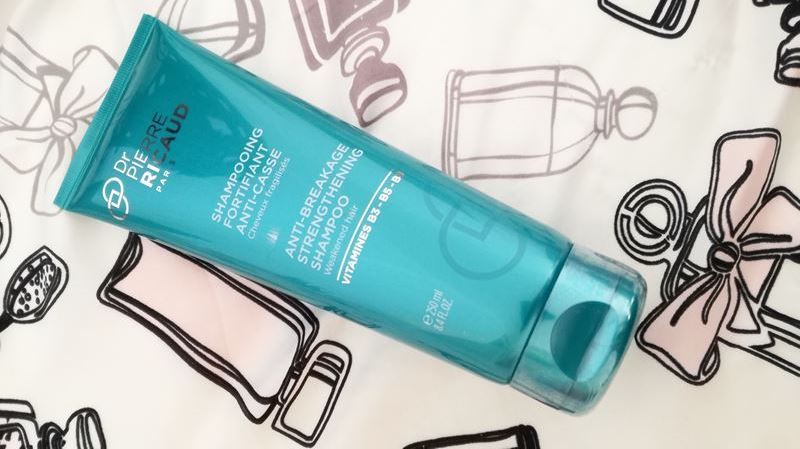 Dr. Pierre Ricaud: make-up, nagellak en haarverzorging- Review 11 Versterkende Anti-Haarbreuk Shampoo