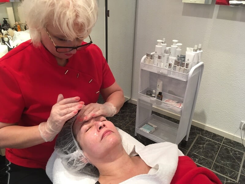 Na 3 Weken Minder Rimpels met Cosmedix & De Peeling bij New Eden Skincare 11 new eden ingrid sielhorst