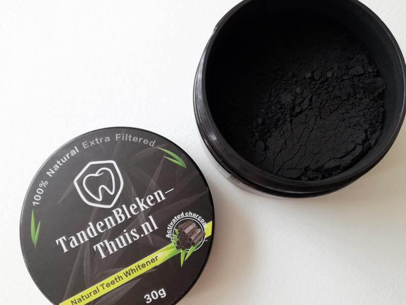Tanden Bleken met Activated Charcoal- Tandpasta, Poeder en Whitening Strips 3 charcoal whitening poeder