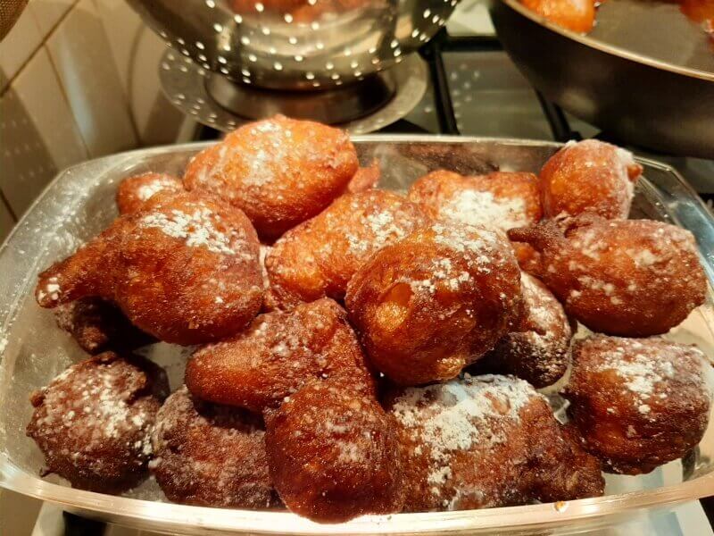 KeeK op de WeeK 1- Gelukkig Nieuwjaar (met een traan), de Basajaun en Tijd voor Taart... 5 nieuwjaar KeeK op de WeeK 1- Gelukkig Nieuwjaar (met een traan), de Basajaun en Tijd voor Taart...