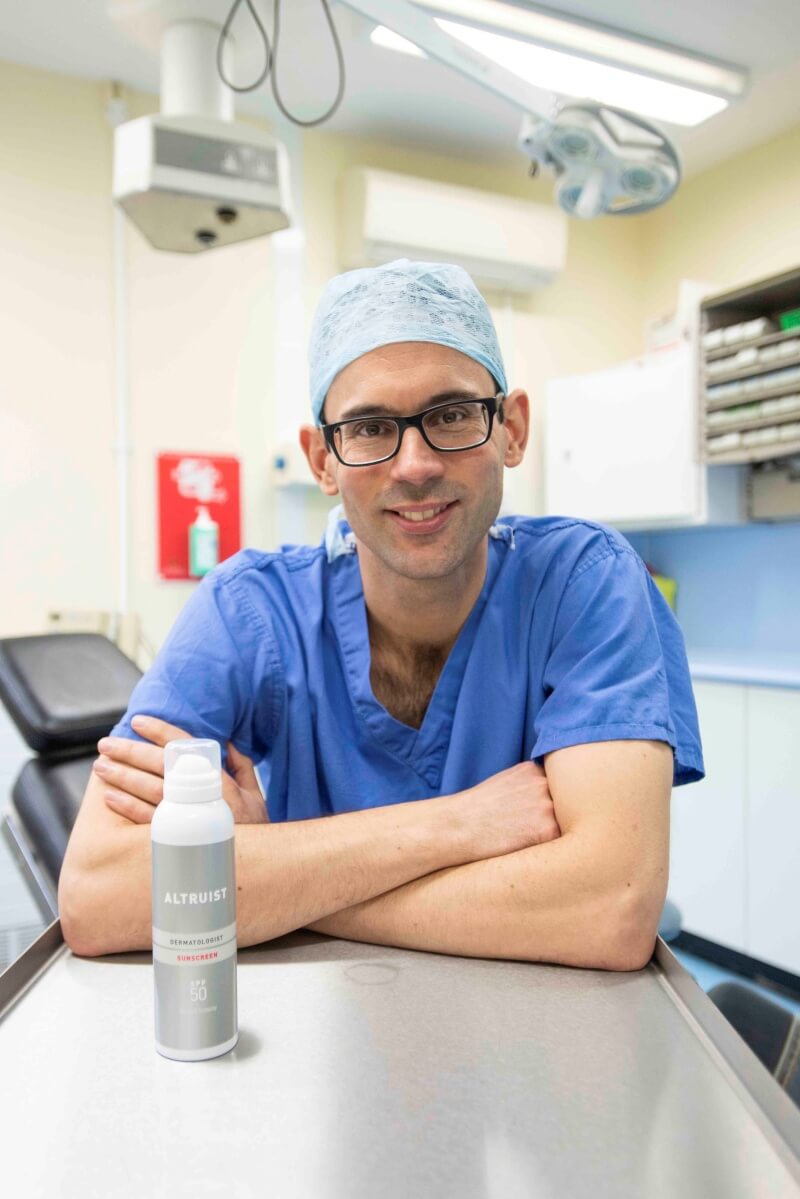 ALTRUIST SUN VOORZIET SCHOLEN EN KINDERDAGVERBLIJVEN VAN 1000 LITER ZONNEBRANDCRÈME 8 ALTRUIST SUN VOORZIET SCHOLEN EN KINDERDAGVERBLIJVEN VAN 1000 LITER ZONNEBRANDCRÈME 7 altruist ALTRUIST SUN VOORZIET SCHOLEN EN KINDERDAGVERBLIJVEN VAN 1000 LITER ZONNEBRANDCRÈME