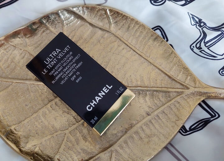 Review CHANEL Ultra Le Teint Velvet Foundation & Becca Ever-Matte Poreless Priming Perfector 4 Review CHANEL Ultra Le Teint Velvet Foundation & Becca Ever-Matte Poreless Priming Perfector 3 chanel Review CHANEL Ultra Le Teint Velvet Foundation & Becca Ever-Matte Poreless Priming Perfector